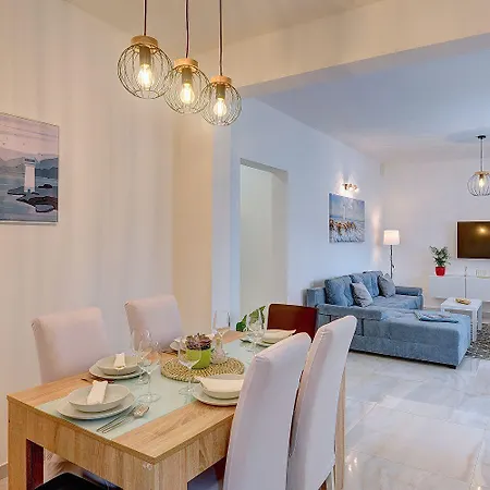 Mit Grossem Garten, Spielbereich Appartement